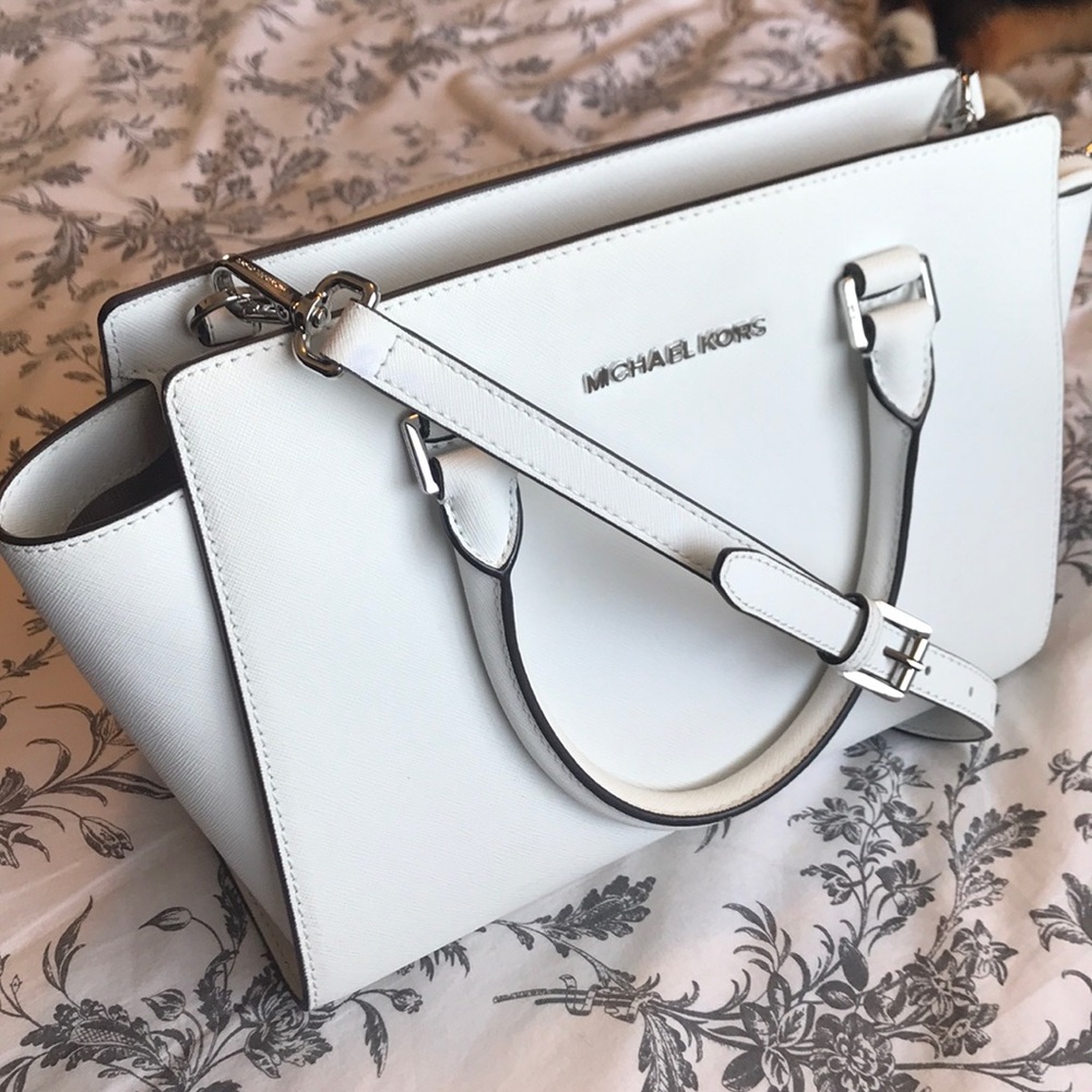 Micheal Kors Purse